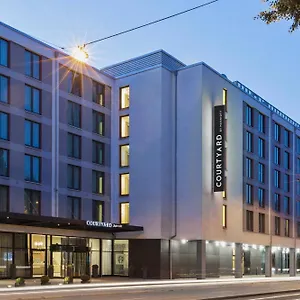 Courtyard By Marriott East München
